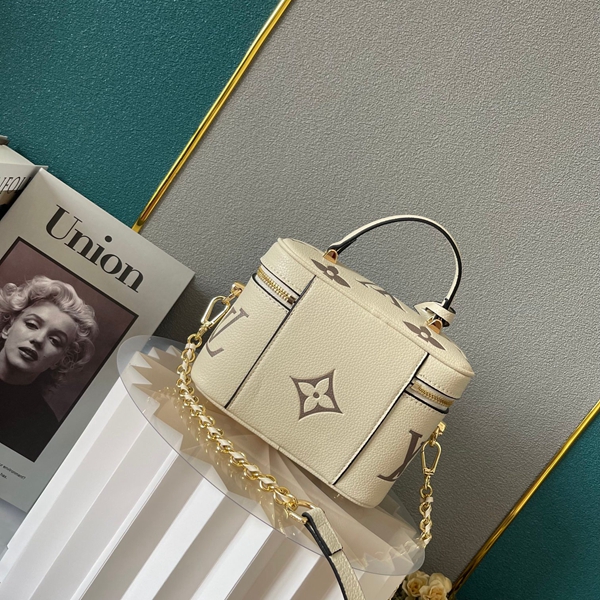 ルイヴィトンバッグ内部構造